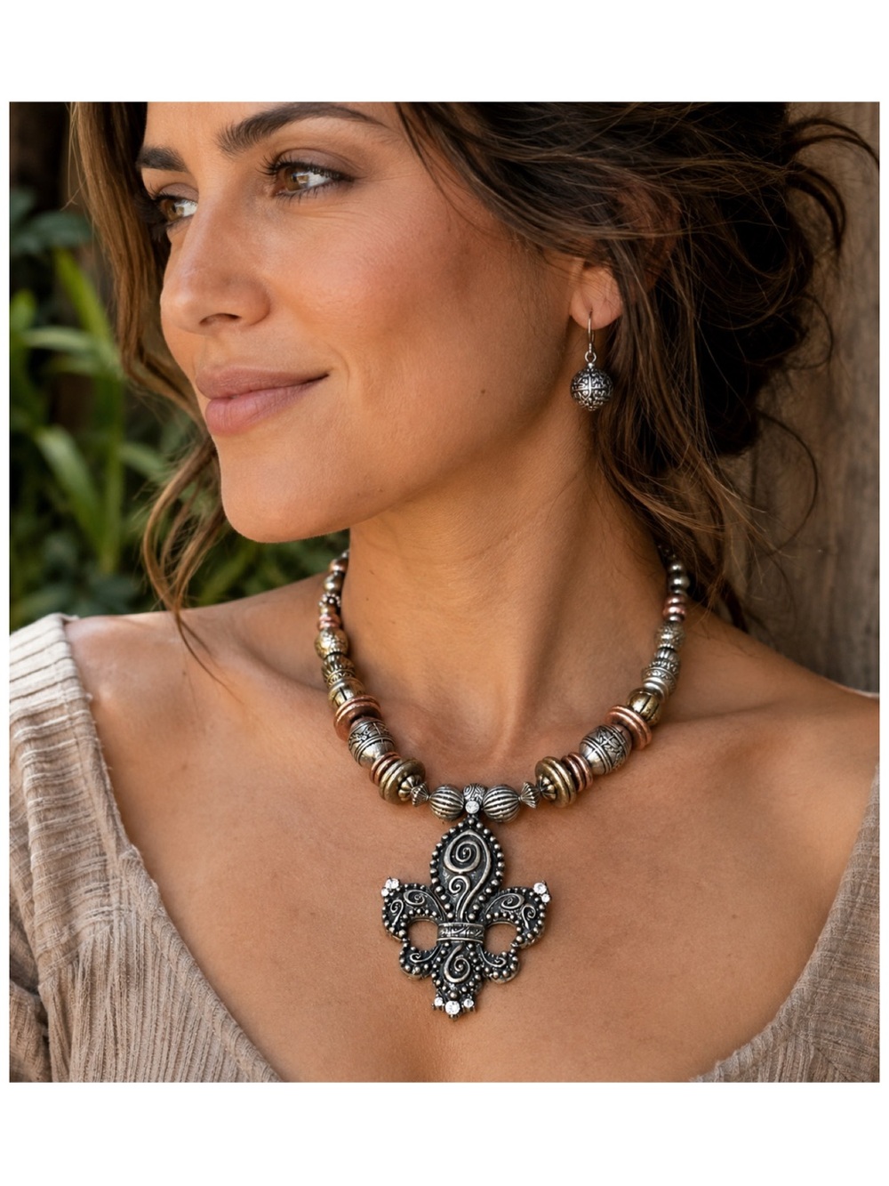 Fleur-de-Lis Multi-Tone Statement Necklace & Earring Jewelry Set. - Picture 2 of 14